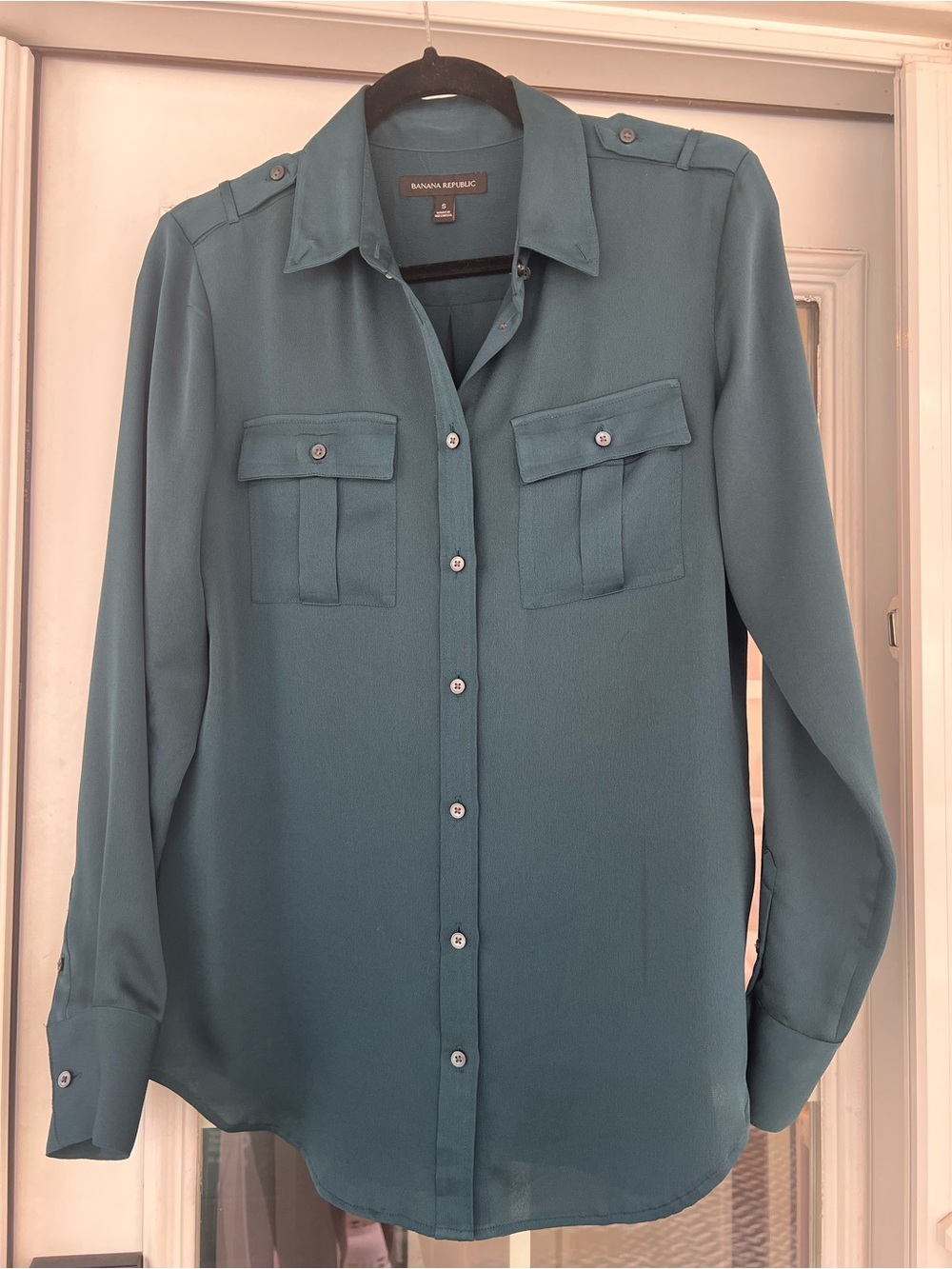 Banana Republic Teal Long-Sleeve Button-Up Shirt